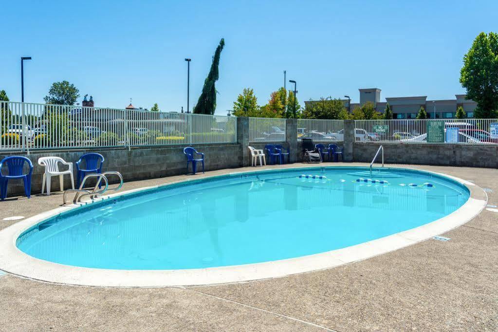 Motel 6 Gresham, Or - Portland מראה חיצוני תמונה